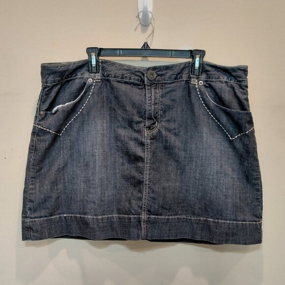 Venezia Denim Skorts Mini Skirt Sz 22 Dark Wash Pockets Stitching Stretch Short - Picture 1 of 11
